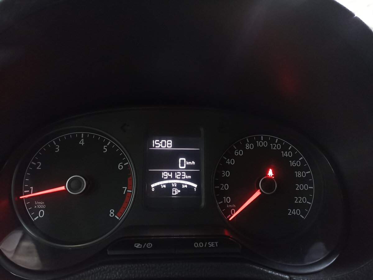 Б/У Фольксваген Поло 2016 года. Фото: #12