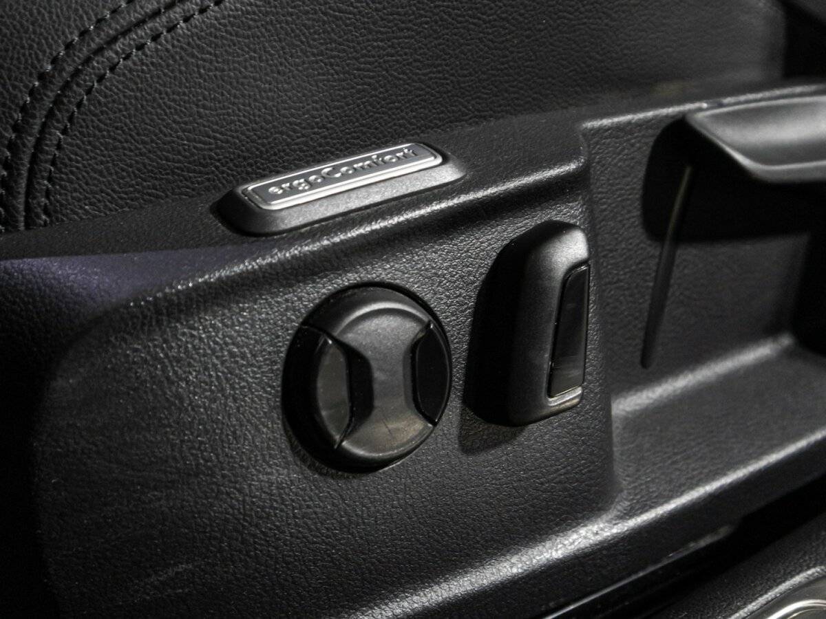 Б/У Фольксваген Пассат 2017 года. Фото: #16