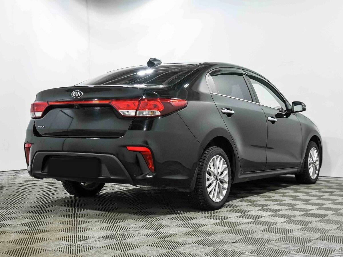 Б/У Киа Рио 2018 года. Фото: #3