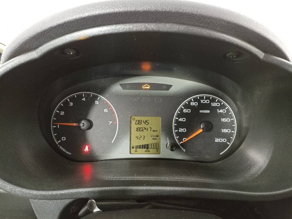 Б/У Лада (ВАЗ) Гранта 2017 года. Фото: #10