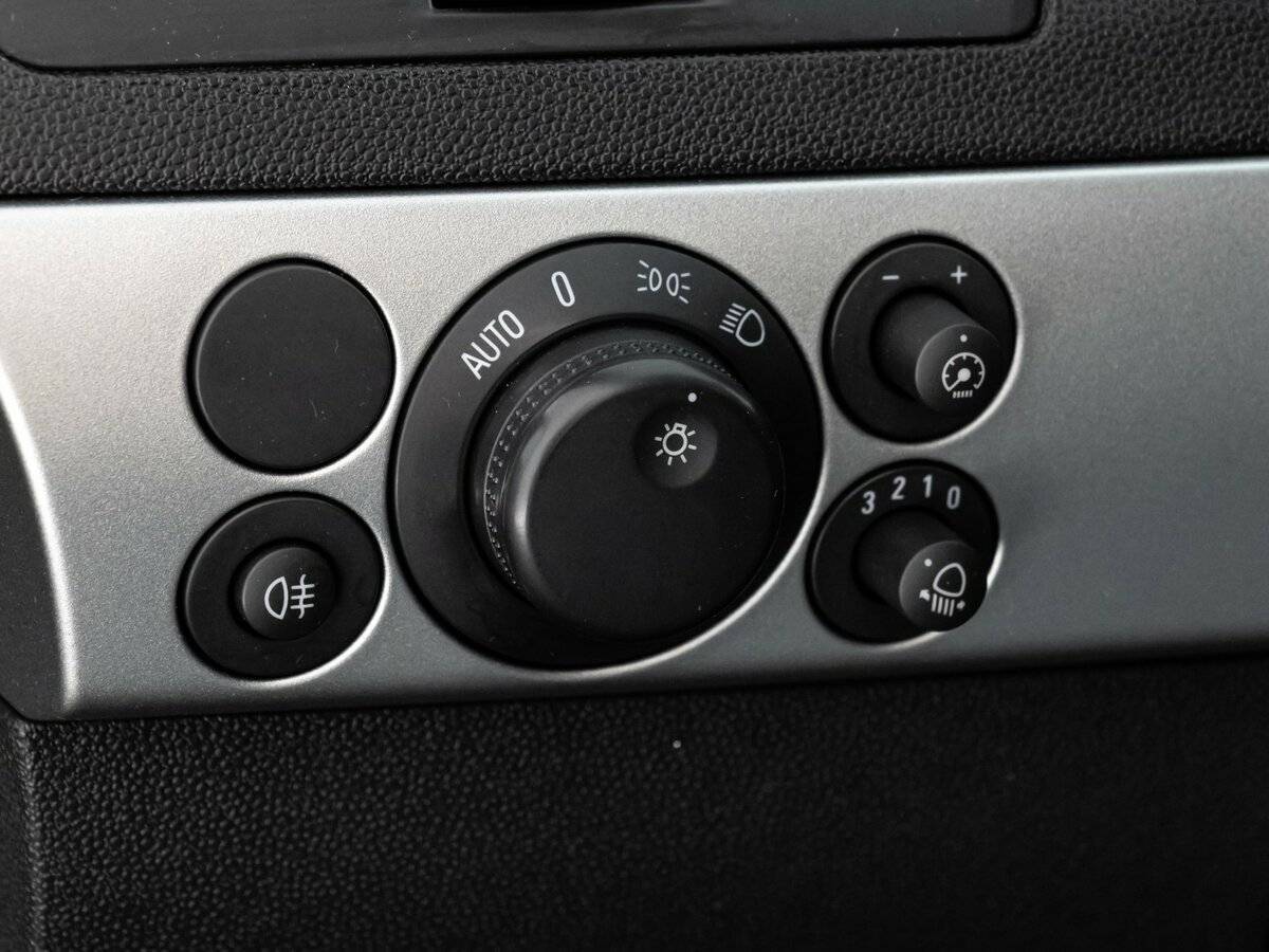 Б/У Опель Астра 2014 года. Фото: #16