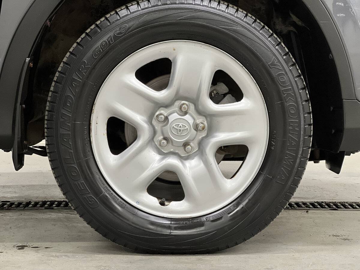 Б/У Тойота Рав4 2013 года. Фото: #17