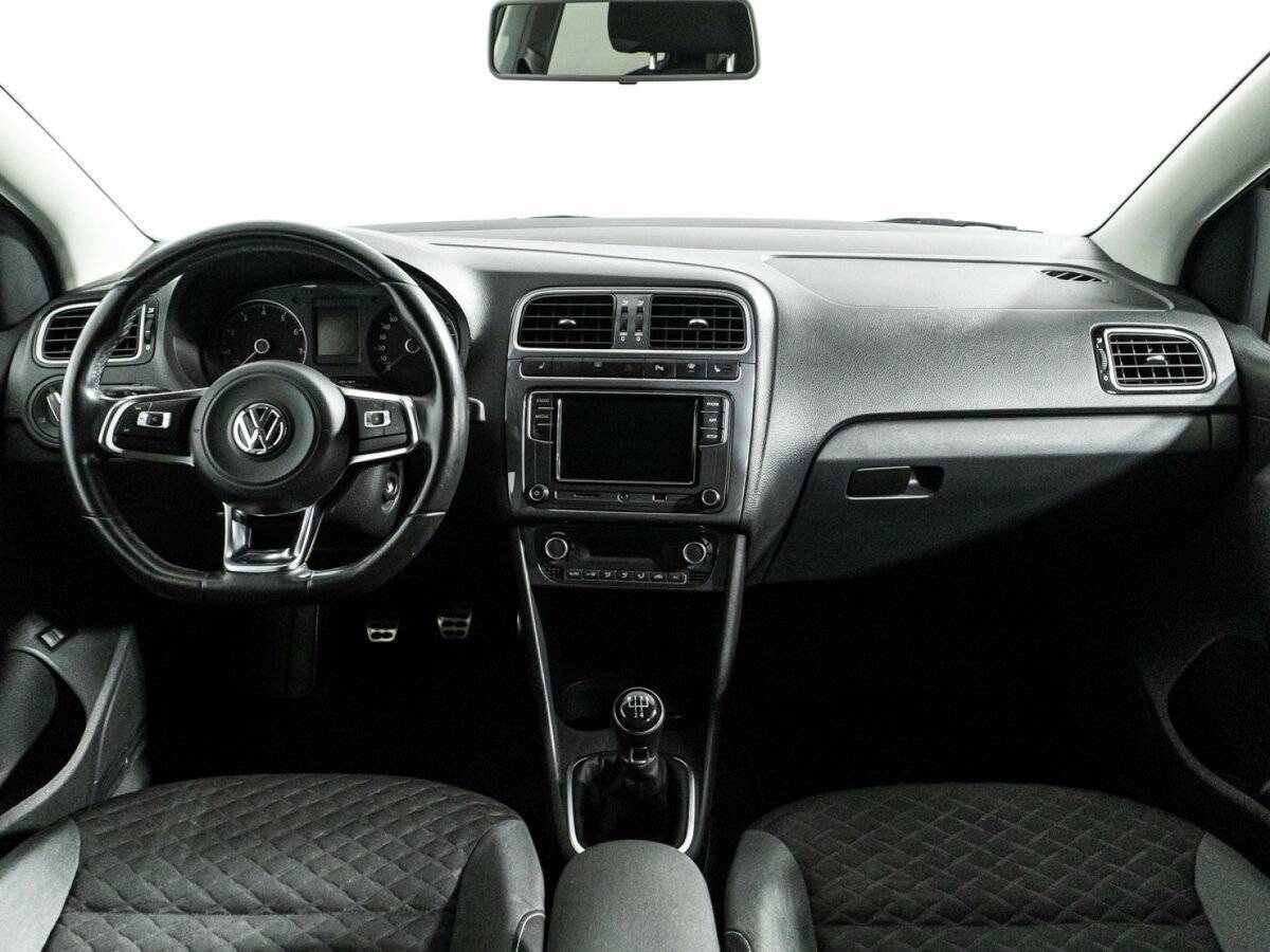 Б/У Фольксваген Поло 2018 года. Фото: #12