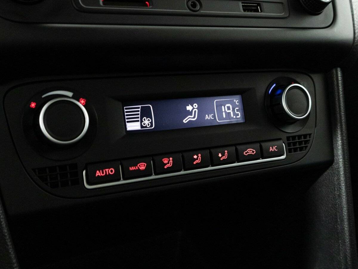 Б/У Фольксваген Поло 2017 года. Фото: #14