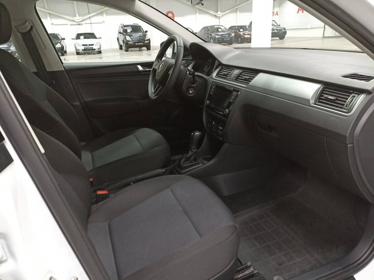 Б/У Шкода Рапид 2019 года. Фото: #10