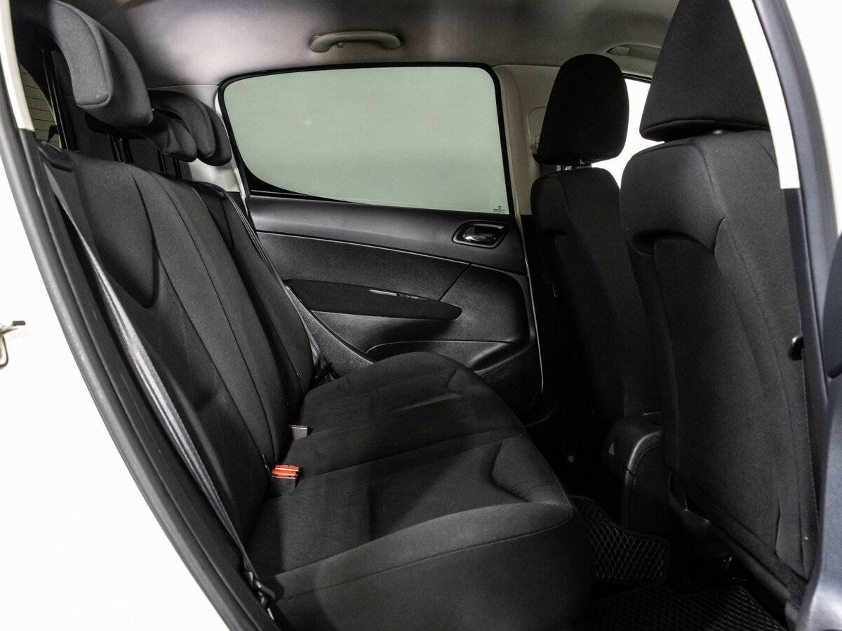 Б/У Пежо 308 2012 года. Фото: #11