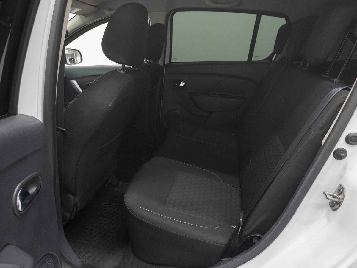 Б/У Рено Сандеро 2016 года. Фото: #8