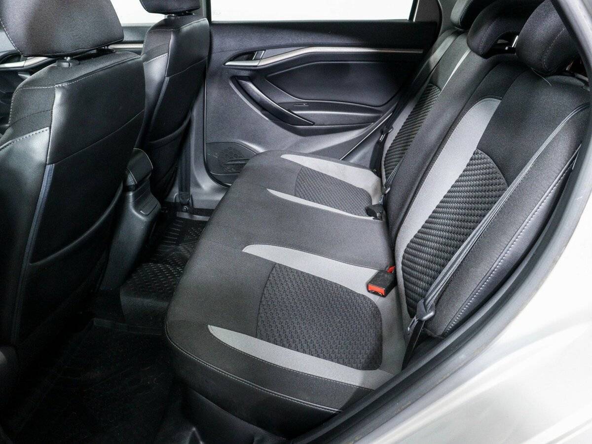 Б/У Лада (ВАЗ) Веста 2018 года. Фото: #8