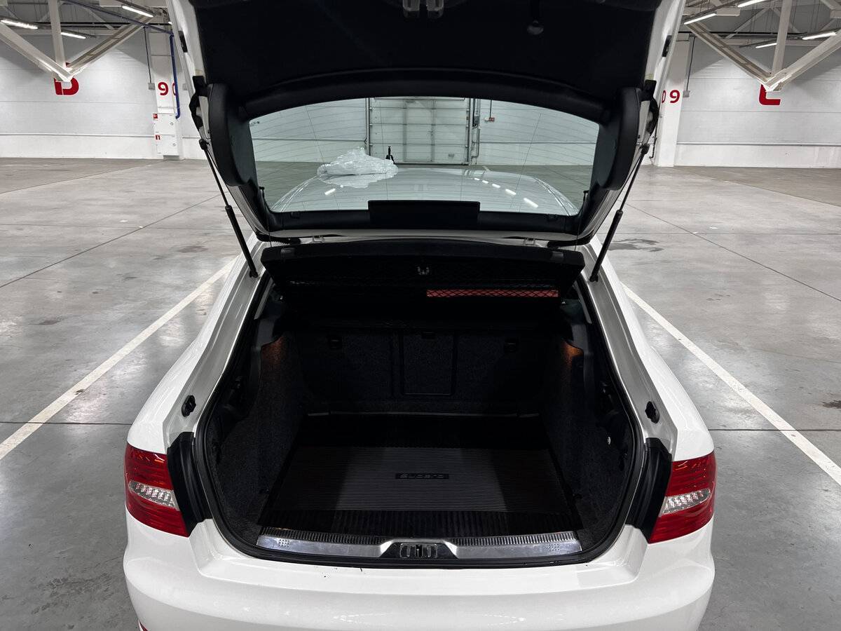 Б/У Шкода Суперб 2014 года. Фото: #9