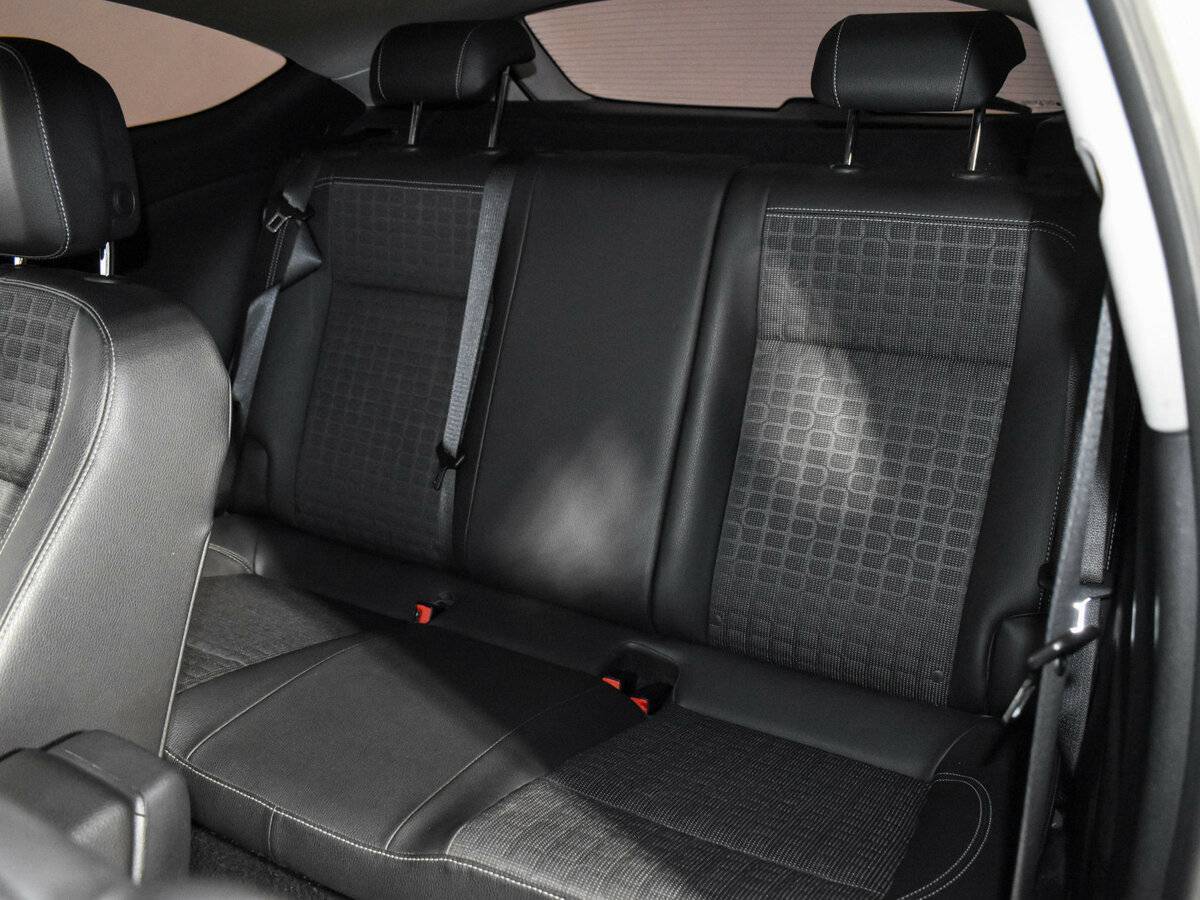 Б/У Опель Астра 2012 года. Фото: #10