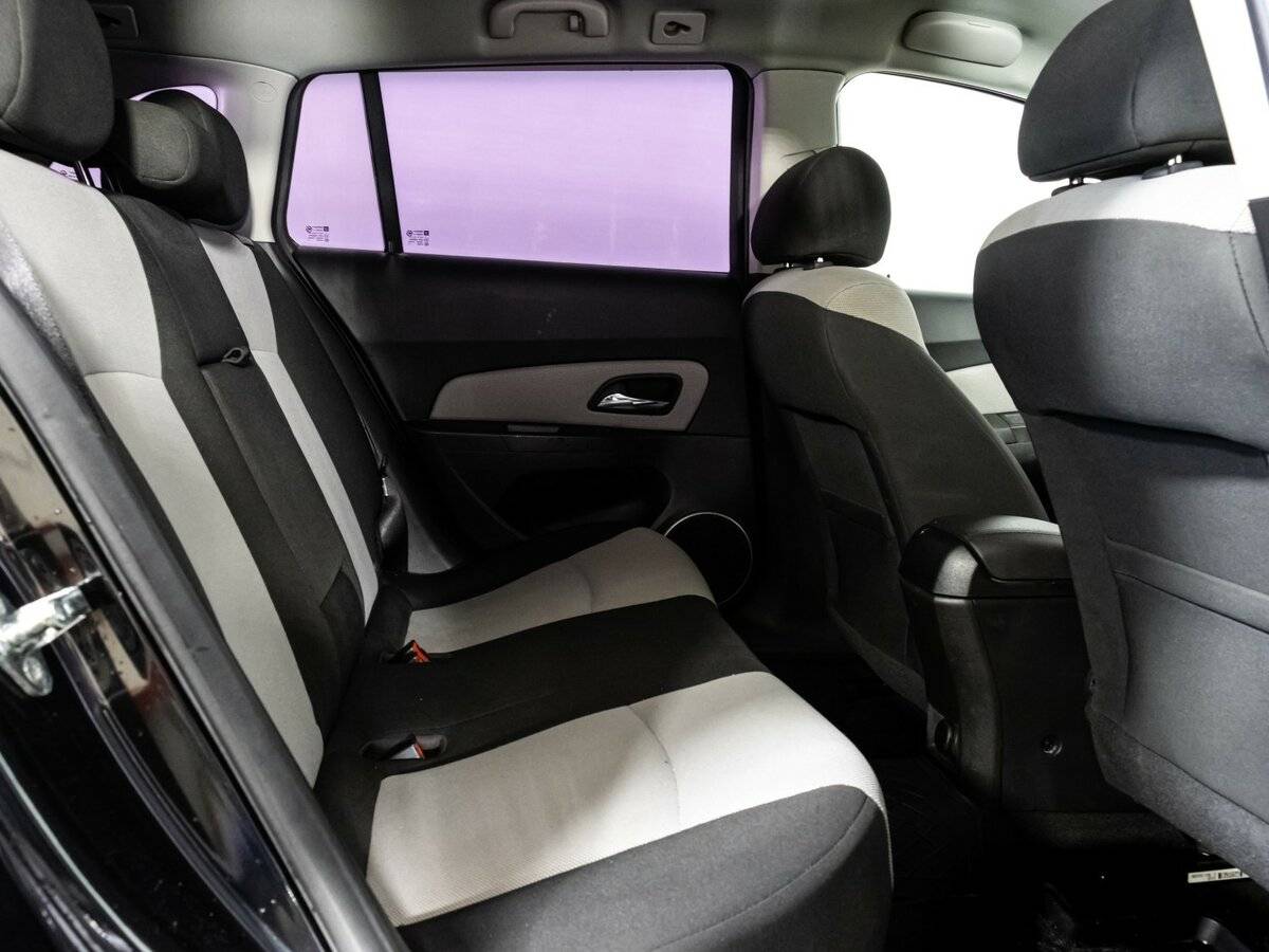 Б/У Шевроле Круз 2013 года. Фото: #11