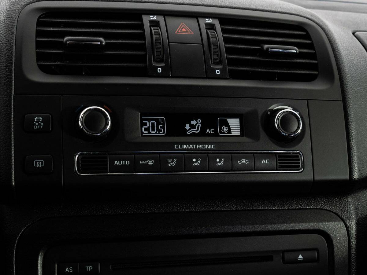 Б/У Шкода Фабия 2013 года. Фото: #13