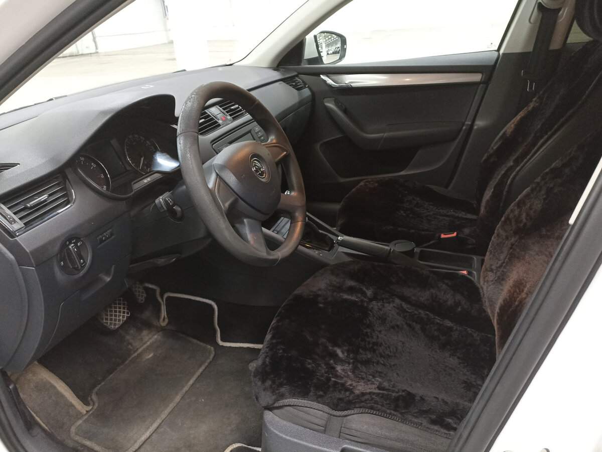 Б/У Шкода Октавия 2013 года. Фото: #15