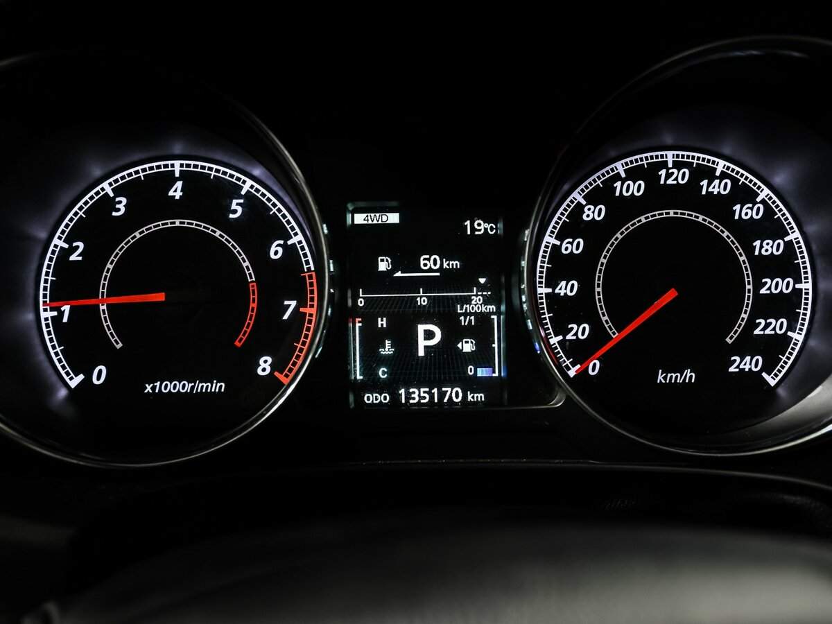 Б/У Митсубиши АС-Икс 2018 года. Фото: #9