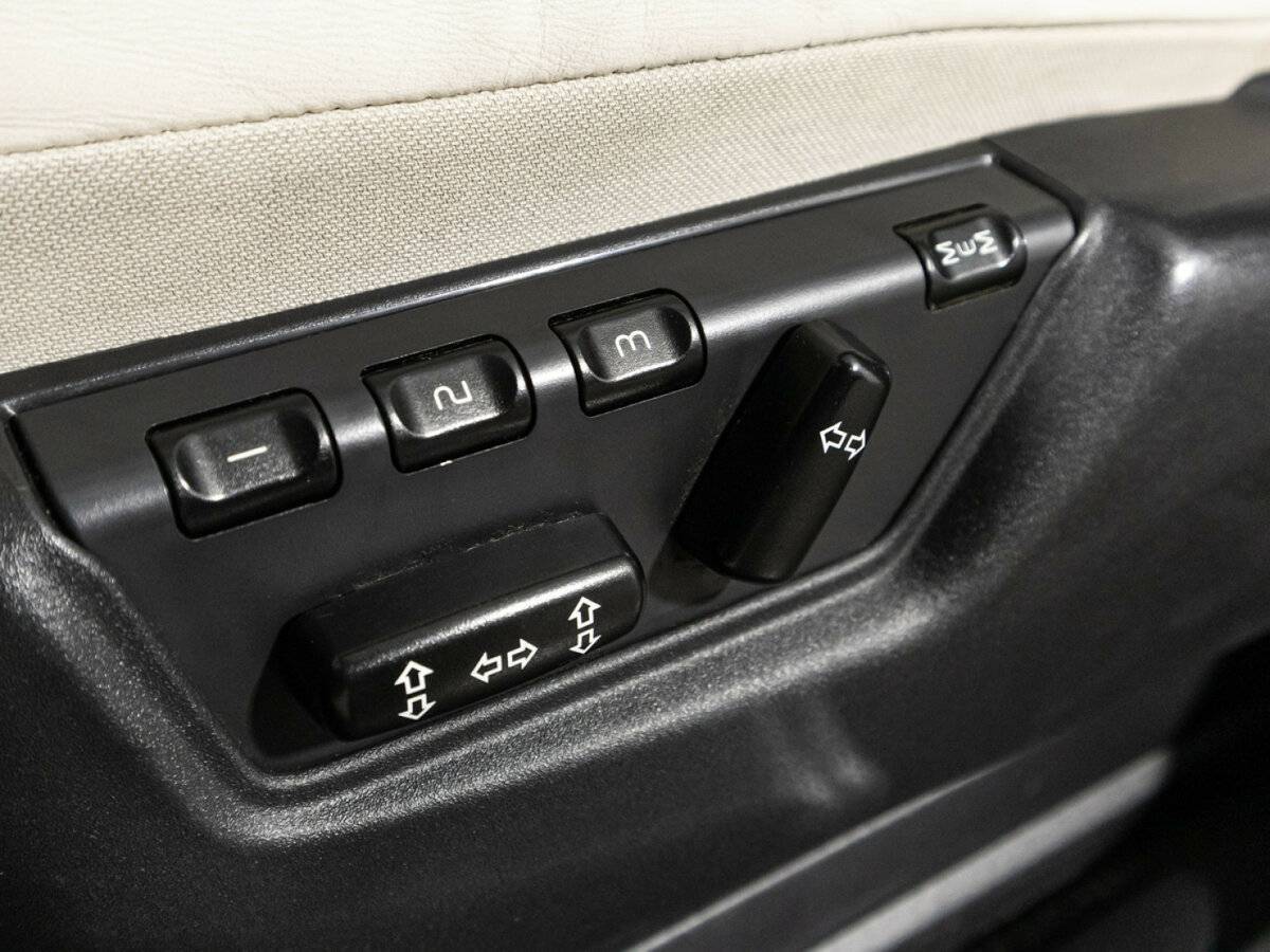 Б/У Вольво ИксЦ90 2013 года. Фото: #16