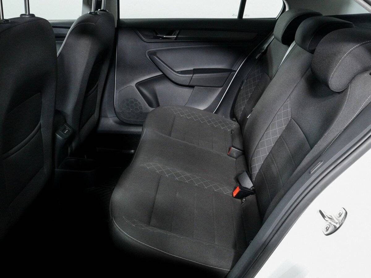 Б/У Шкода Рапид 2021 года. Фото: #9