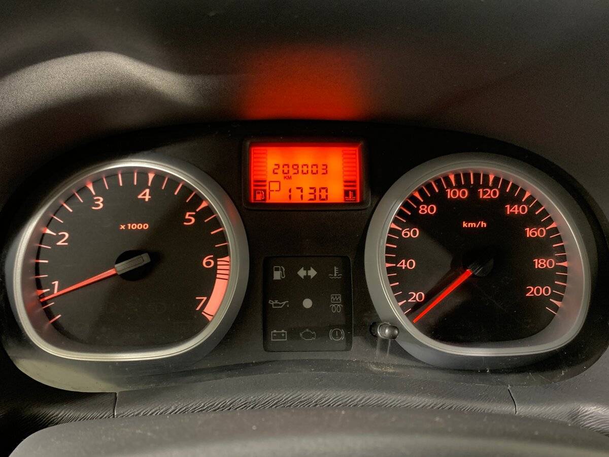 Б/У Рено Дастер 2013 года. Фото: #12