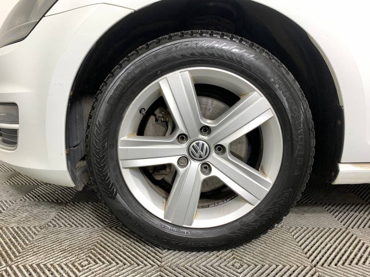 Б/У Фольксваген Гольф 2013 года. Фото: #8