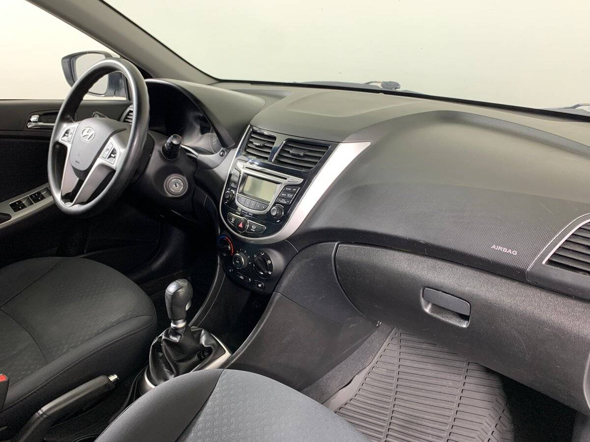 Б/У Хендай Солярис 2013 года. Фото: #12