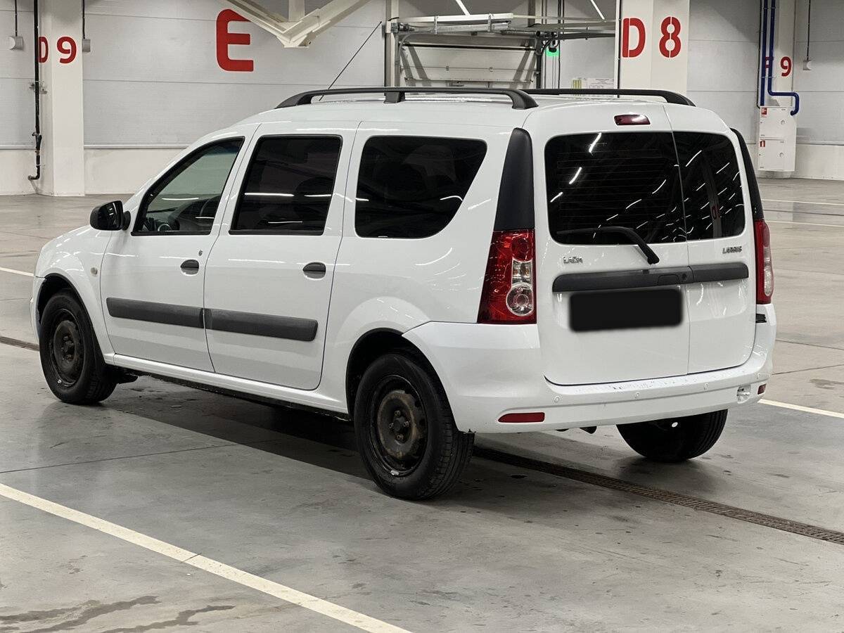 Б/У Лада (ВАЗ) Ларгус 2017 года. Фото: #6