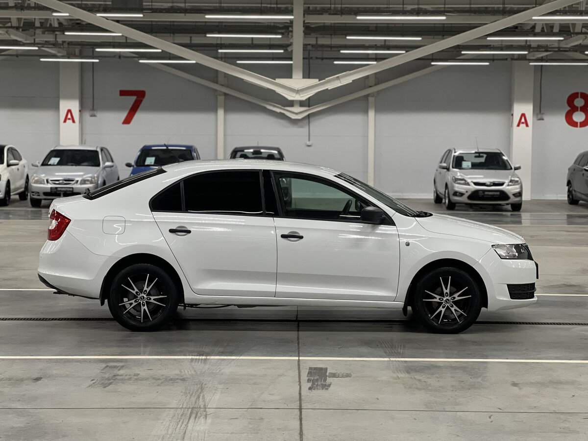 Б/У Шкода Рапид 2016 года. Фото: #3