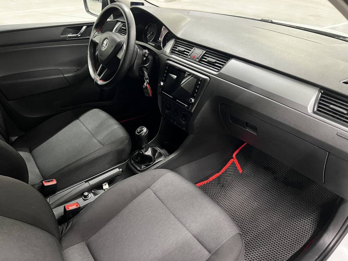 Б/У Шкода Рапид 2016 года. Фото: #10