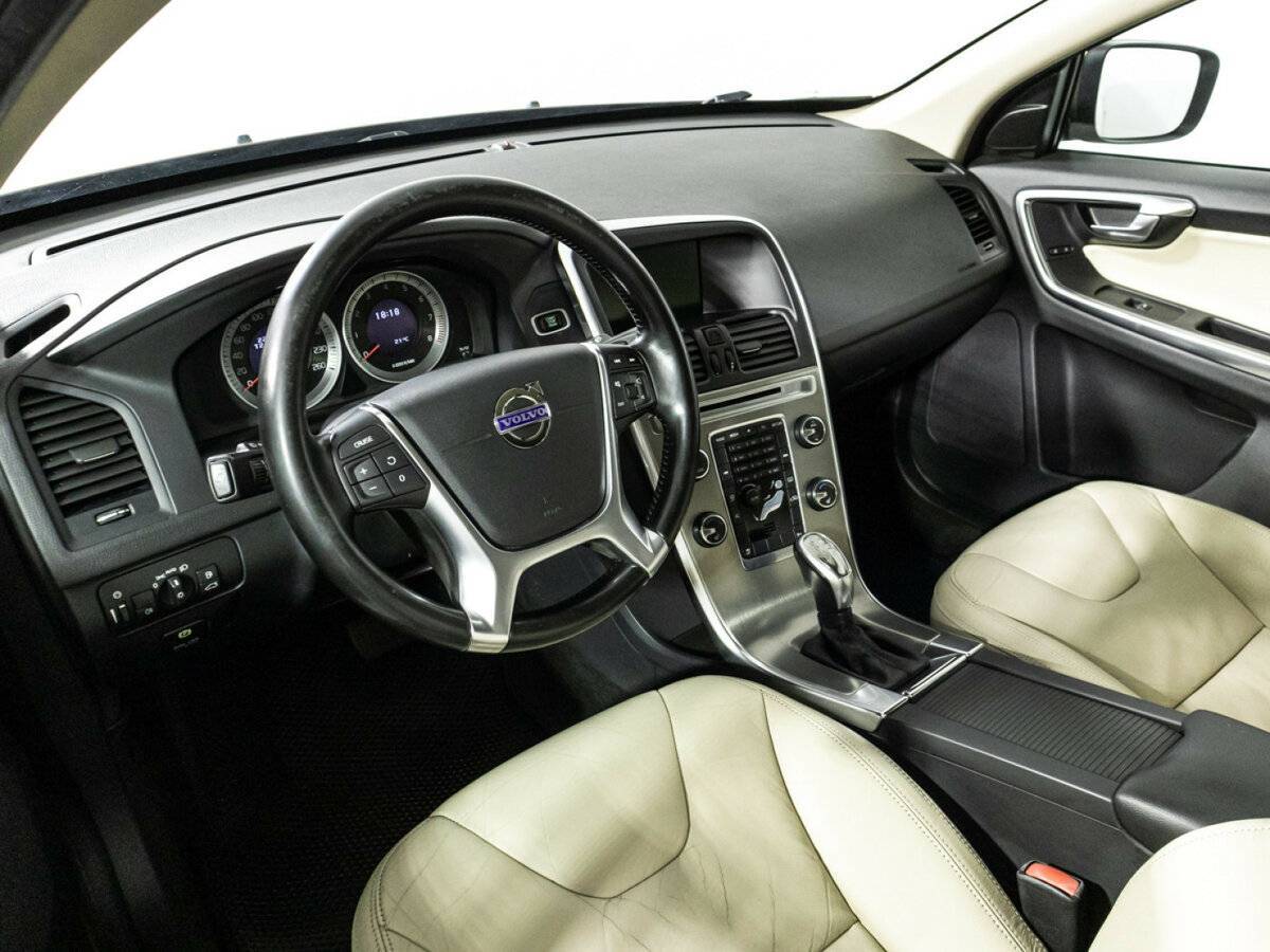 Б/У Вольво ИксЦ60 2012 года. Фото: #10