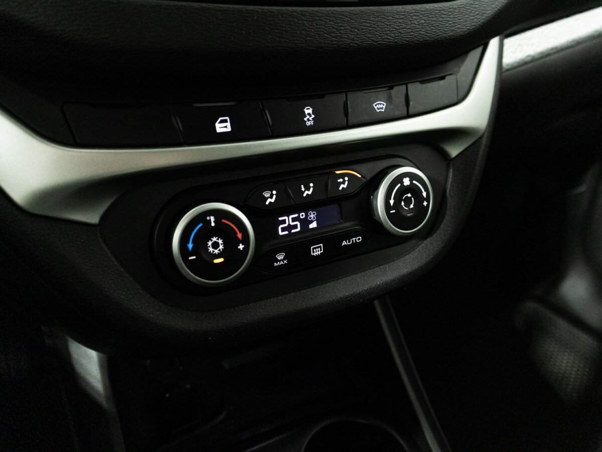 Б/У Лада (ВАЗ) Веста 2021 года. Фото: #17