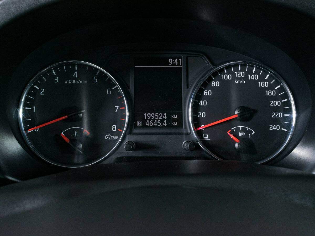 Б/У Ниссан Икс-Трейл 2013 года. Фото: #13