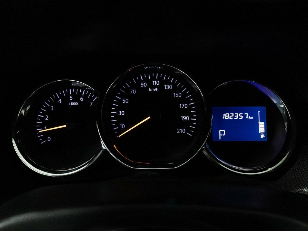 Б/У Рено Дастер 2016 года. Фото: #11