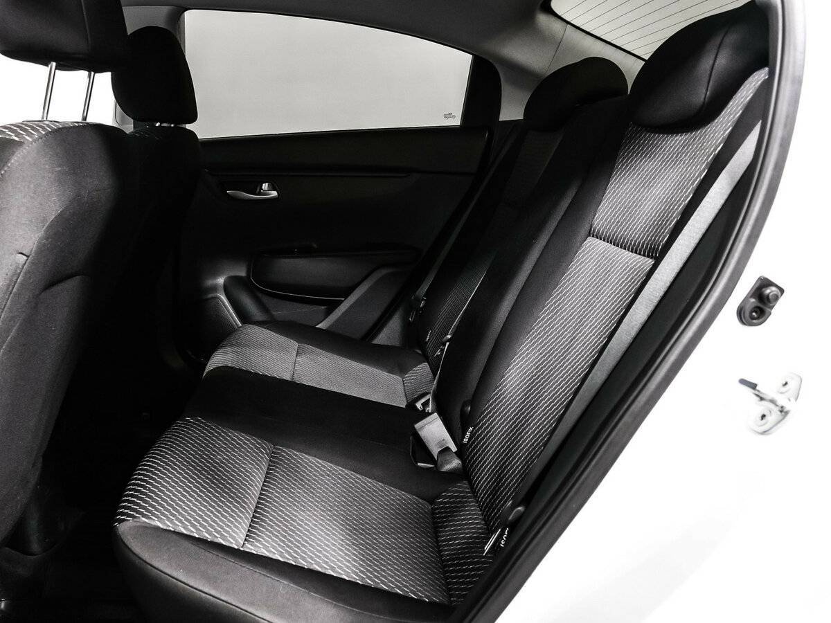 Б/У Киа Рио 2018 года. Фото: #11