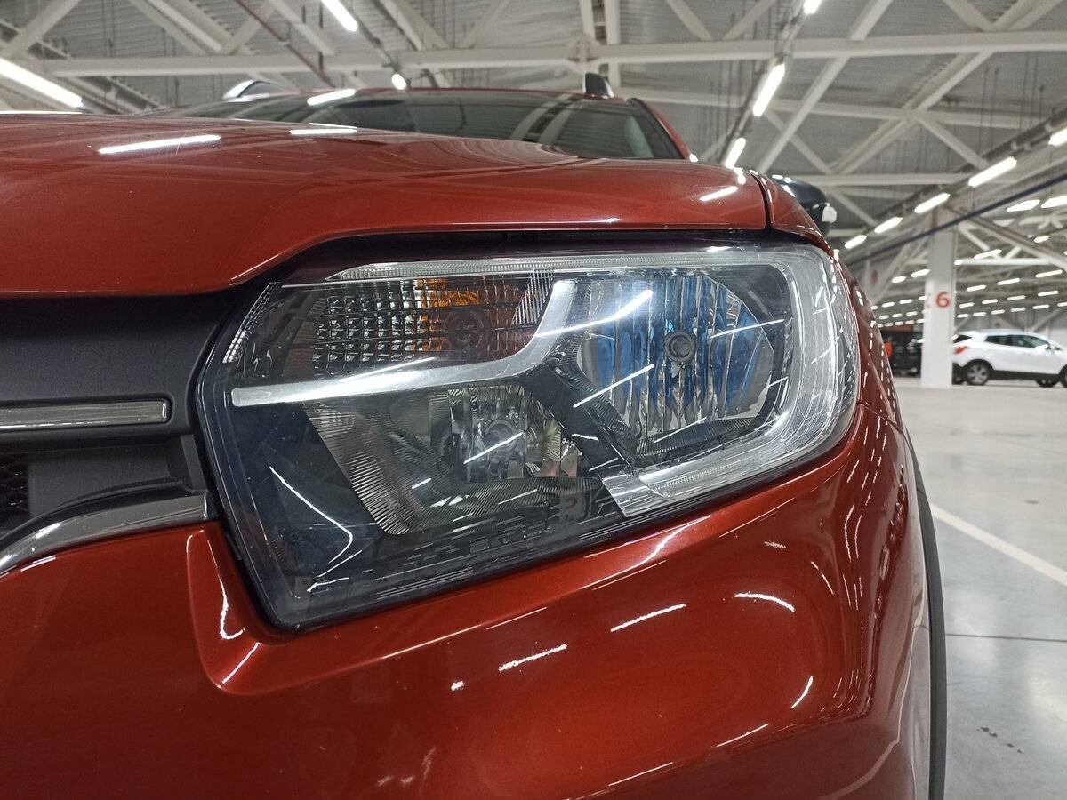 Б/У Рено Сандеро 2018 года. Фото: #16