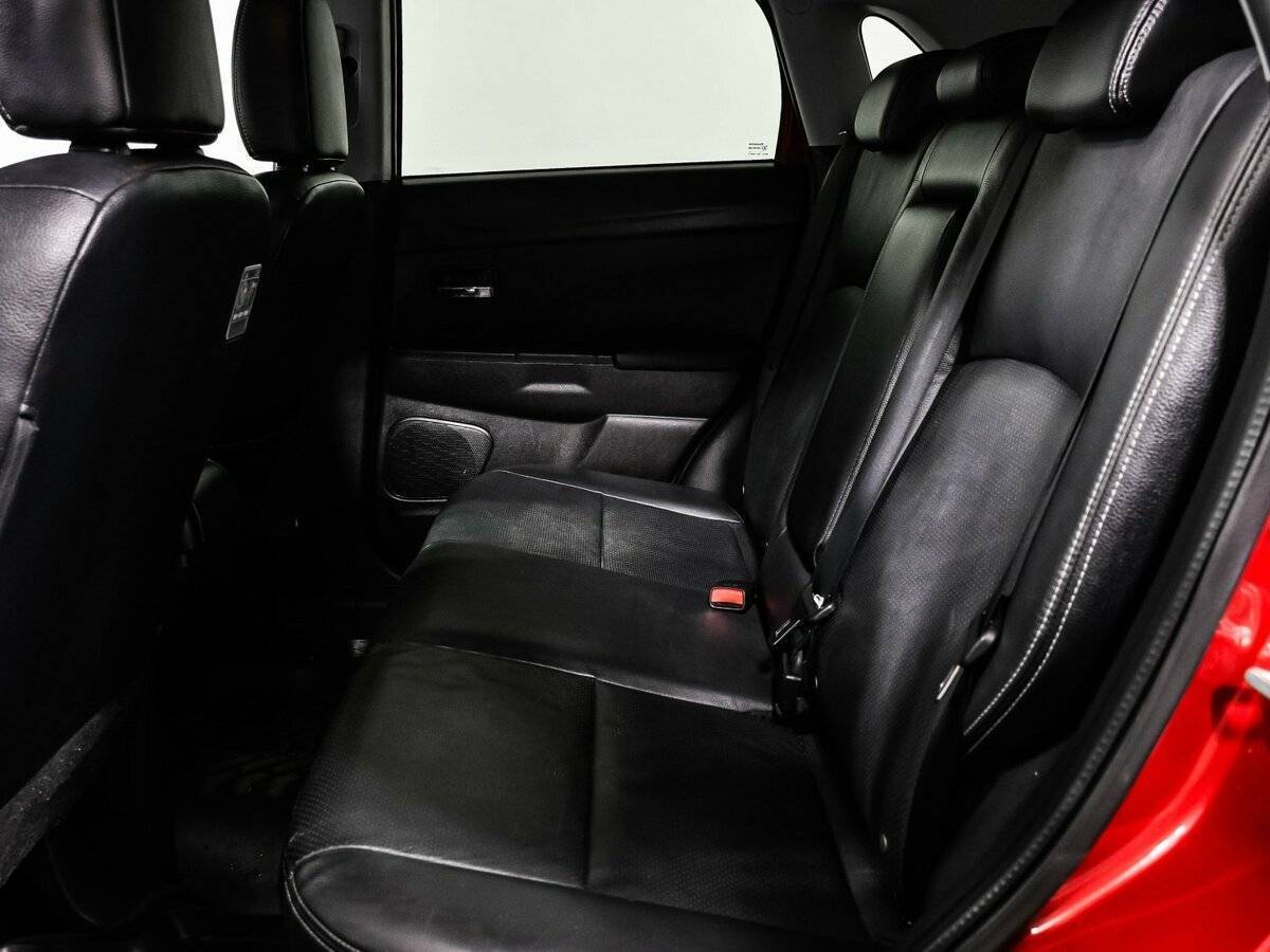 Б/У Митсубиши АС-Икс 2014 года. Фото: #12