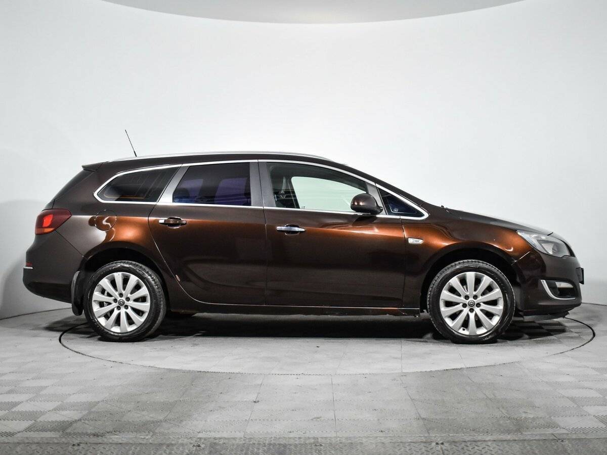 Б/У Опель Астра 2013 года. Фото: #3