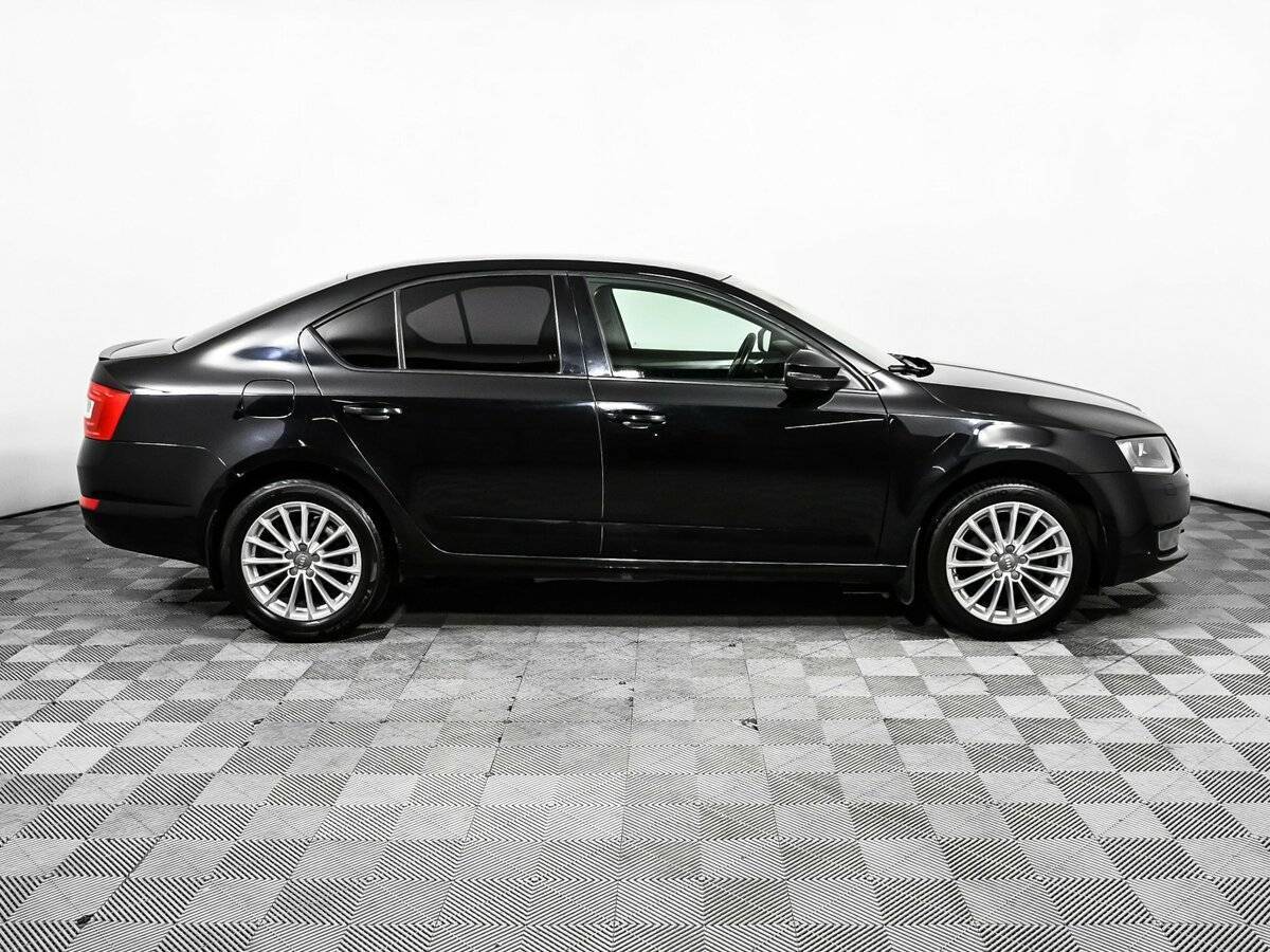 Б/У Шкода Октавия 2014 года. Фото: #3