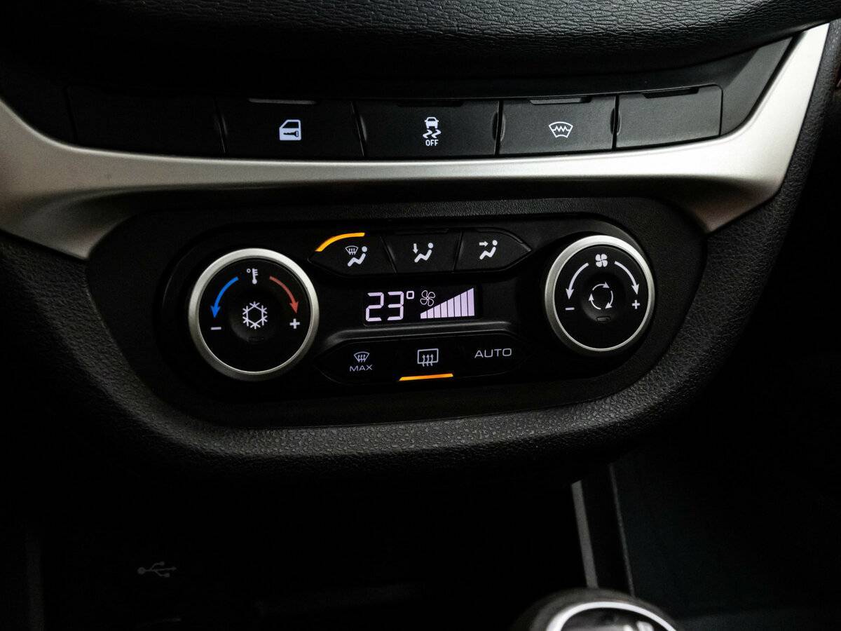 Б/У Лада (ВАЗ) Веста 2019 года. Фото: #13