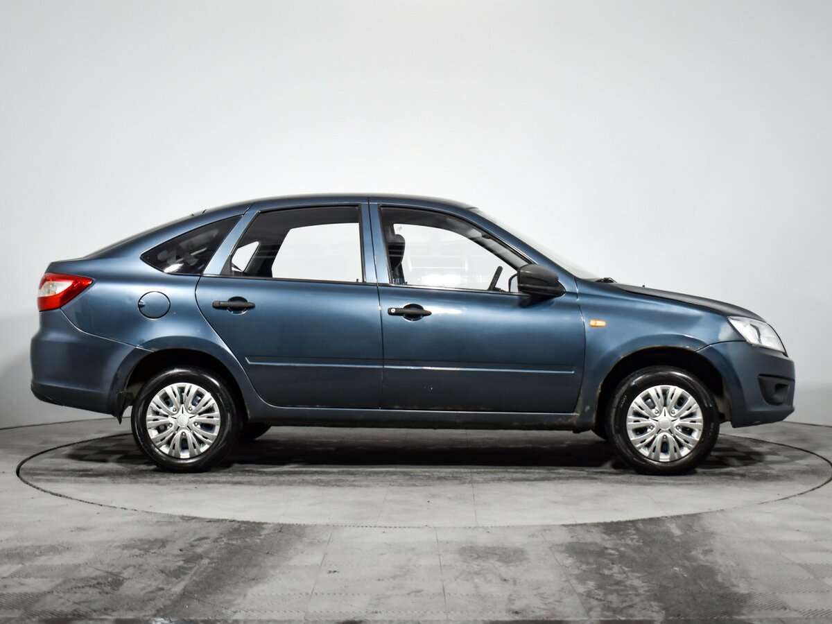 Б/У Лада (ВАЗ) Гранта 2014 года. Фото: #3