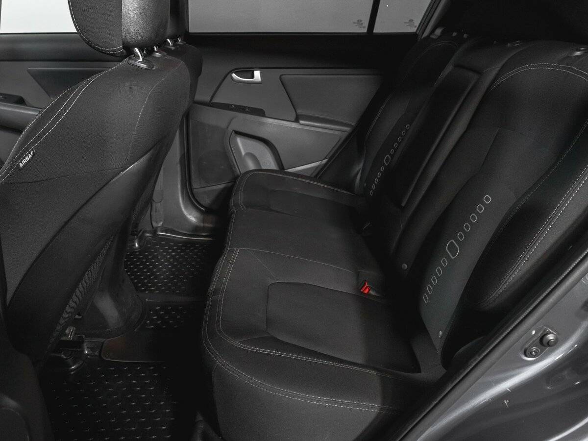 Б/У Киа Спортейдж 2015 года. Фото: #9