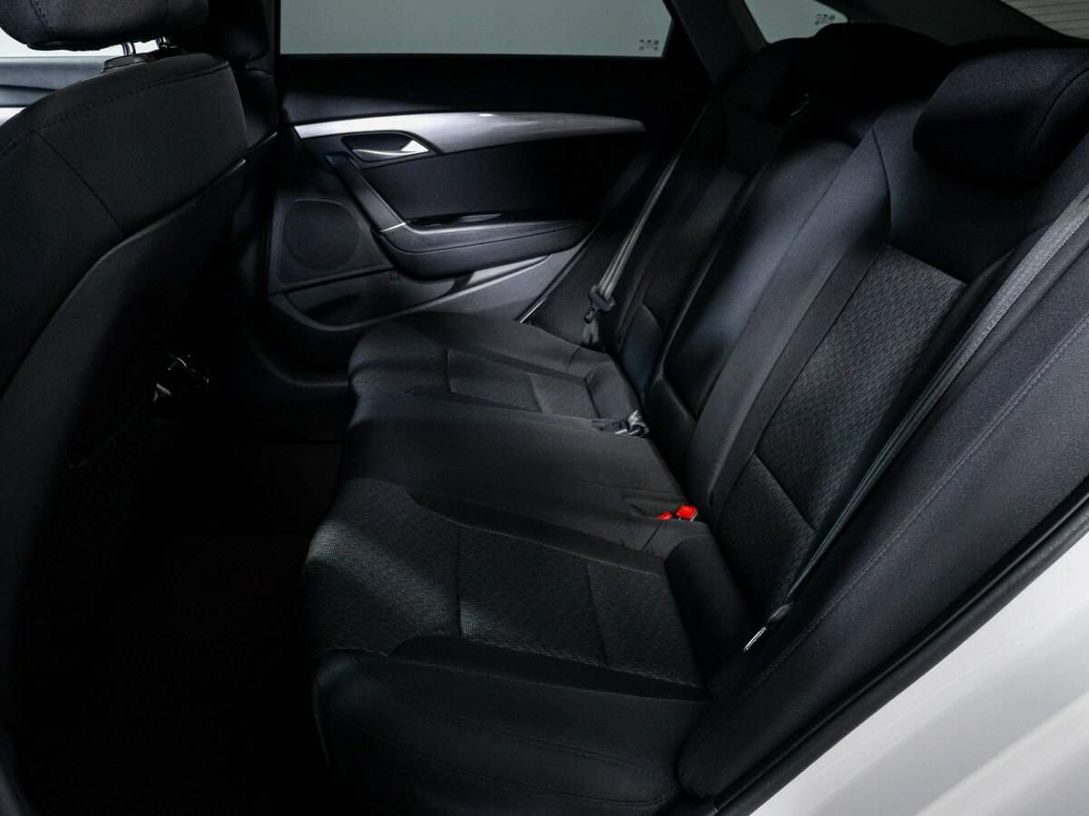 Б/У Хендай ай40 2013 года. Фото: #9