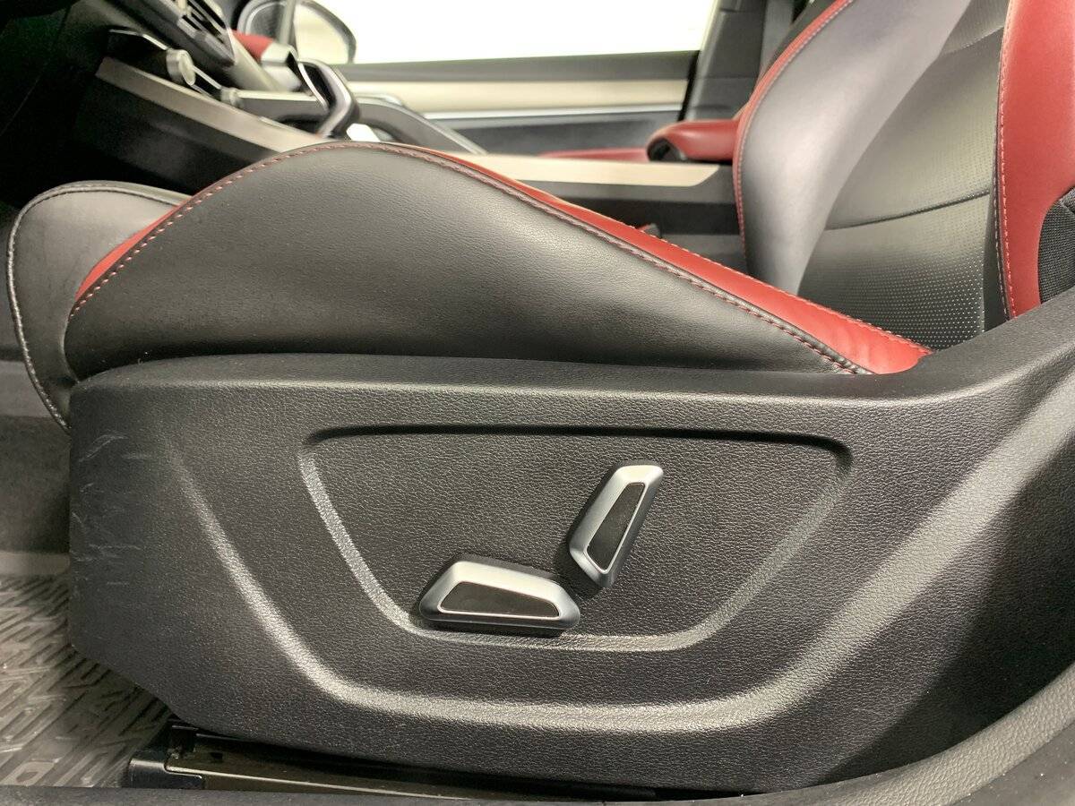 Б/У Джили Кулрэй 2020 года. Фото: #15