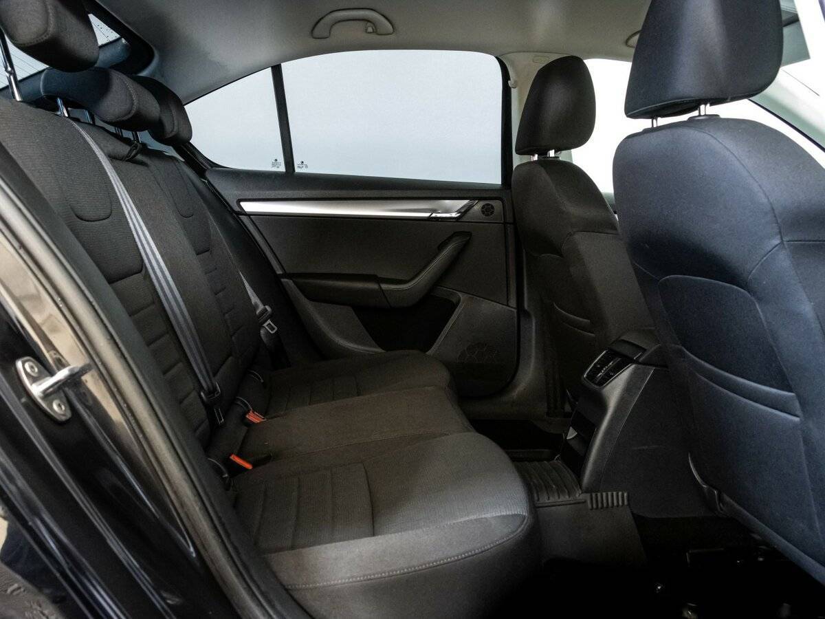 Б/У Шкода Октавия 2013 года. Фото: #17