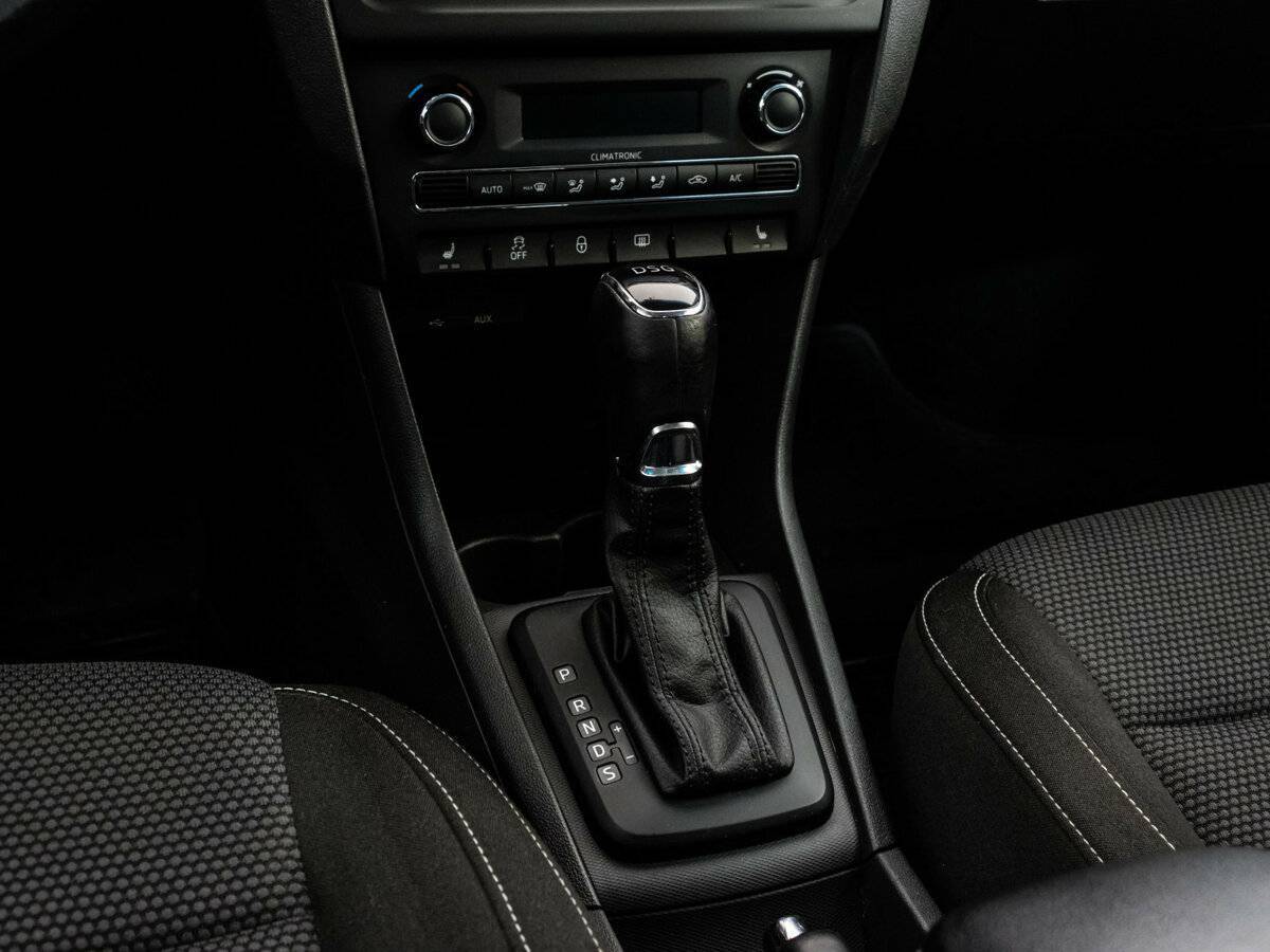 Б/У Шкода Рапид 2015 года. Фото: #11