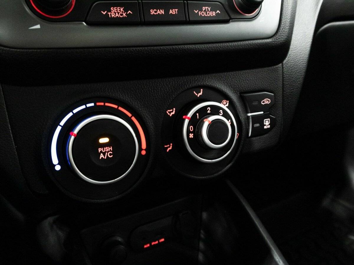 Б/У Киа Рио 2014 года. Фото: #16