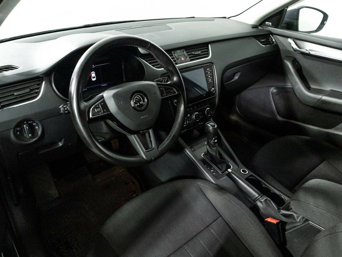 Б/У Шкода Октавия 2020 года. Фото: #10