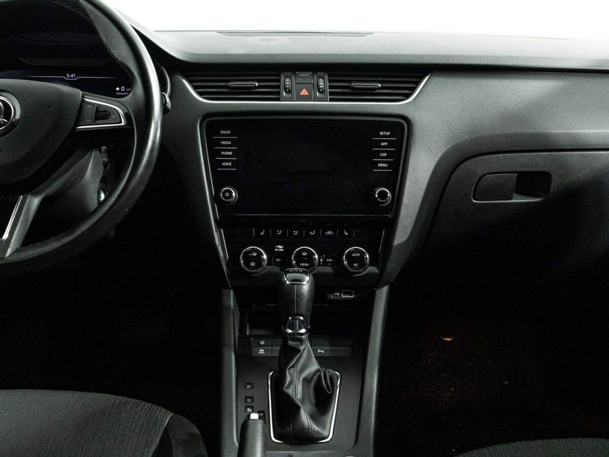 Б/У Шкода Октавия 2020 года. Фото: #13