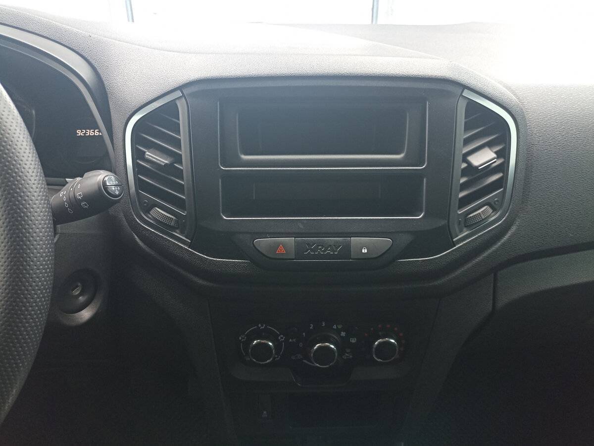 Б/У Лада (ВАЗ) ИКСРЭЙ 2021 года. Фото: #14