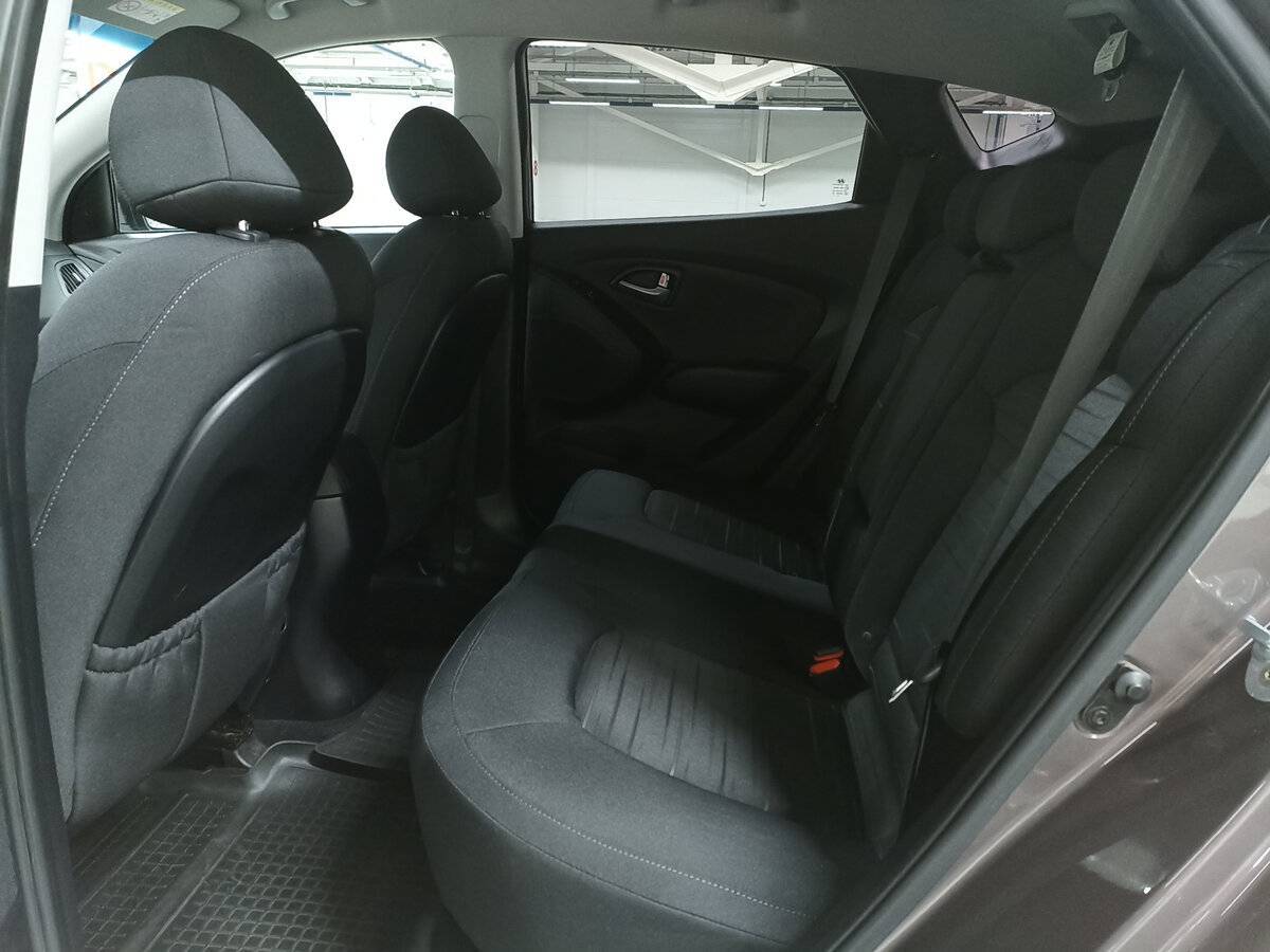 Б/У Хендай ай-икс35 2014 года. Фото: #11