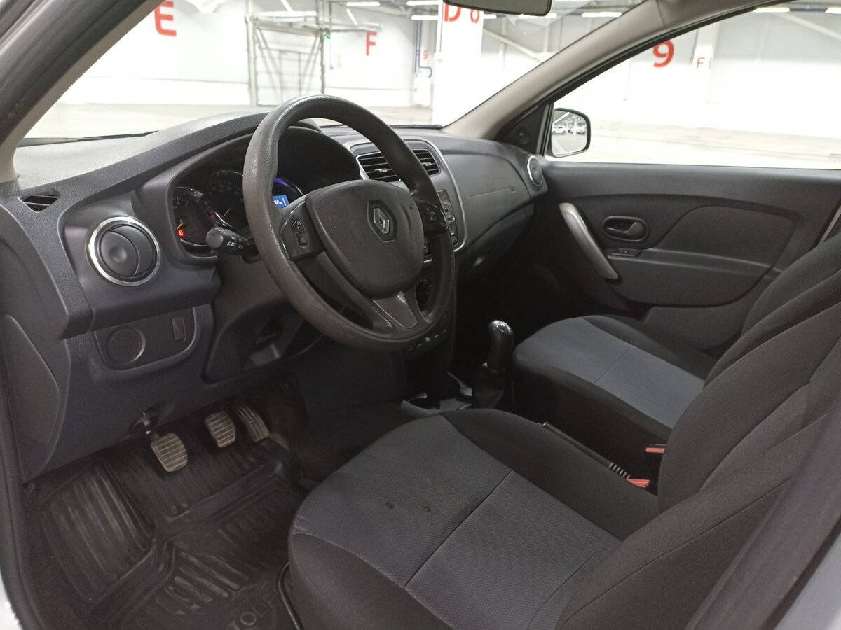 Б/У Рено Сандеро 2017 года. Фото: #15