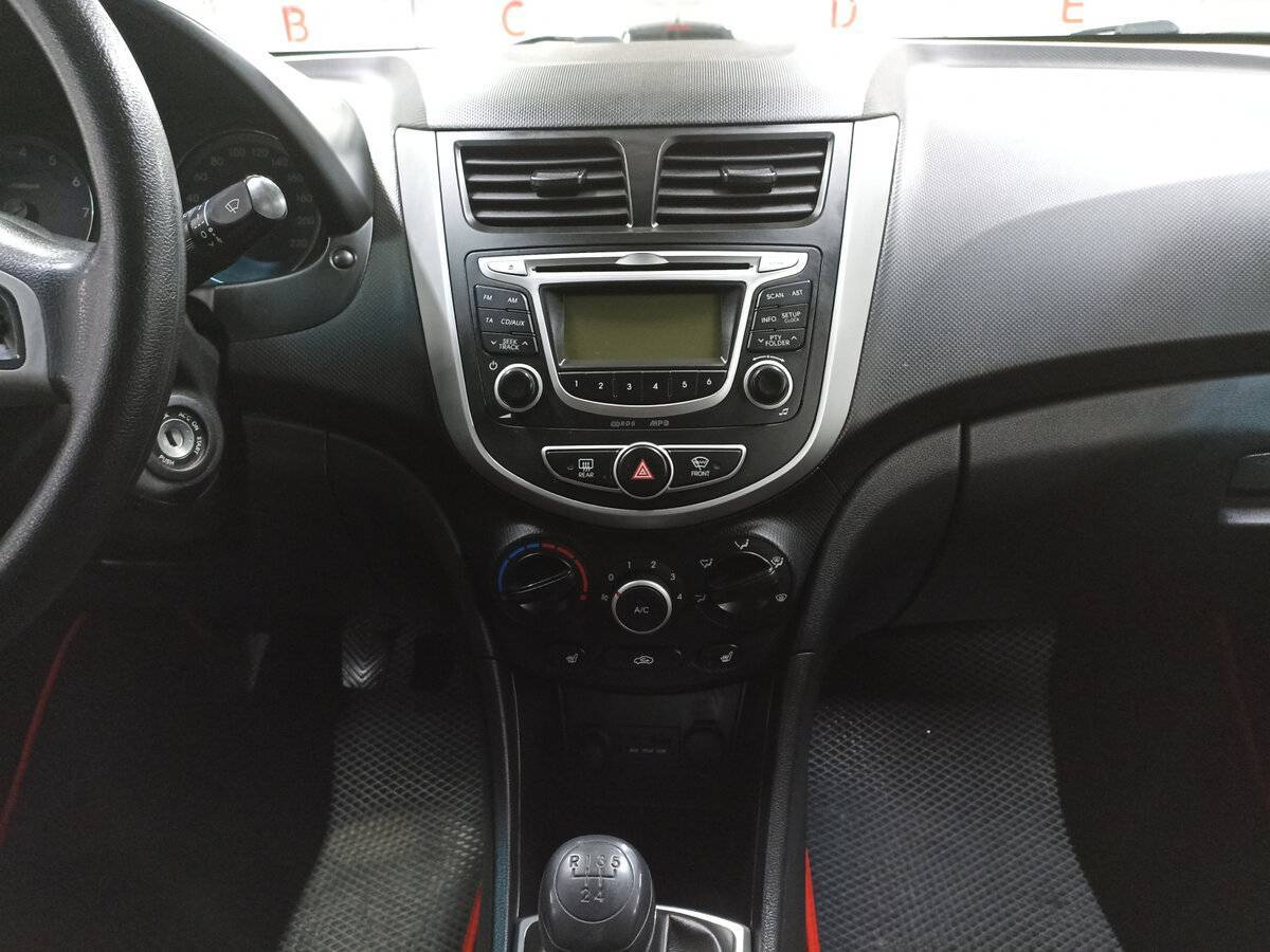 Б/У Хендай Солярис 2013 года. Фото: #14