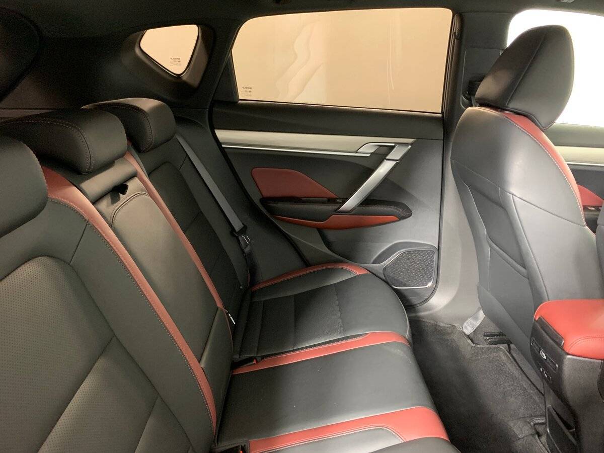 Б/У Джили Кулрэй 2021 года. Фото: #16